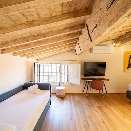 Residenza D'epoca Palazzo Salviati Quaratesi Affittacamere *