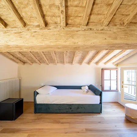 Residenza D'epoca Palazzo Salviati Quaratesi Affittacamere Firenze