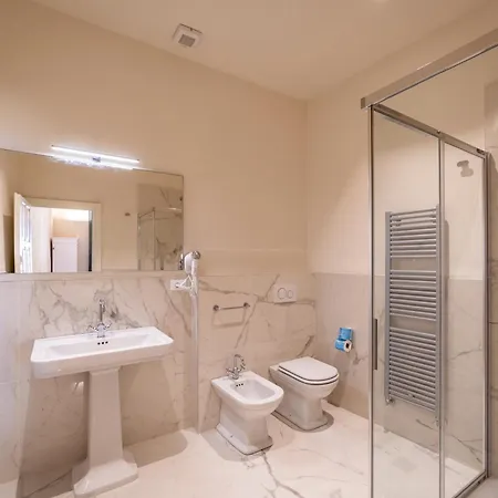 Residenza D'epoca Palazzo Salviati Quaratesi Affittacamere Firenze