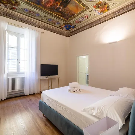 Affittacamere Residenza D'epoca Palazzo Salviati Quaratesi *